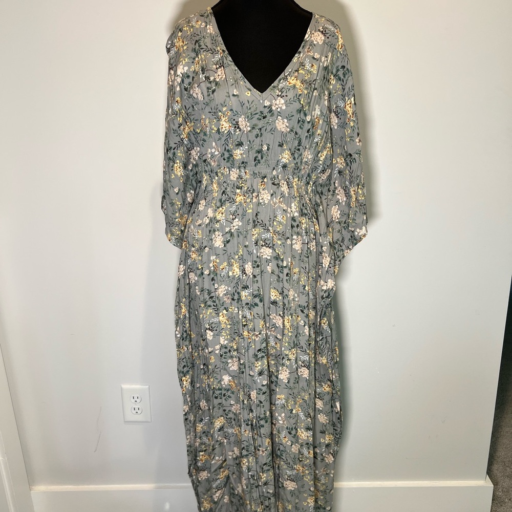 NATURAL LIFE Gray Floral Maxi Dress